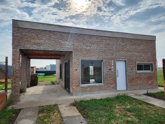 El Avellano 2600 - Casa De 2 Dormitorios - Ecopueblo Alvear