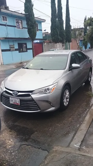 Toyota Camry 2.5 Xle At