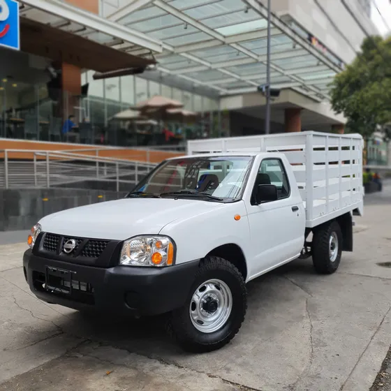 Nissan Np300 2.4 Estacas Dh Mt