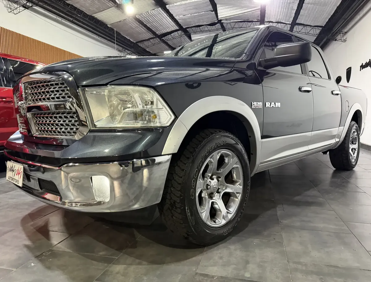 RAM 1500 5.7 Laramie Atx V8