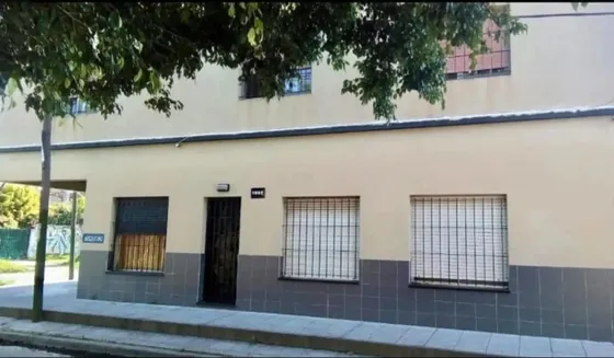 Casa En Venta - 3 Dormitorios 2 Baños - Cochera - 207mts2 - Banfield