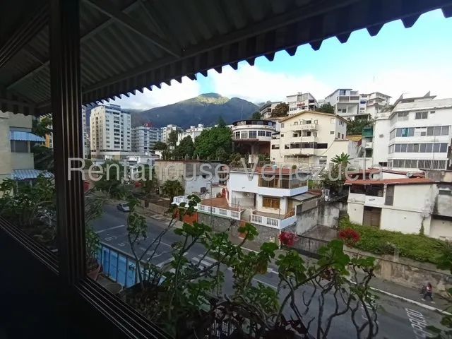 Cómodo E Iluminado Apartamento En Venta En El Marques Nb 5-18489