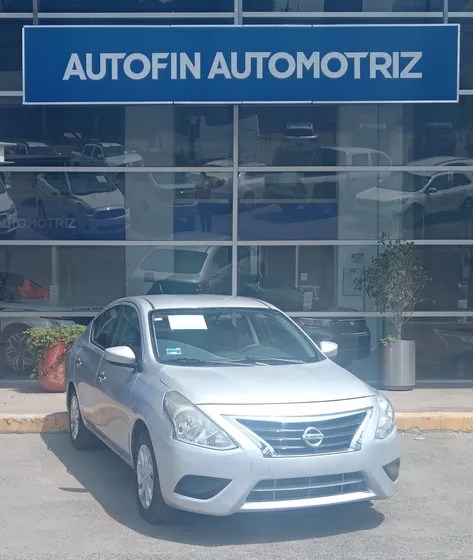 Nissan Versa 1.6 Sense Mt