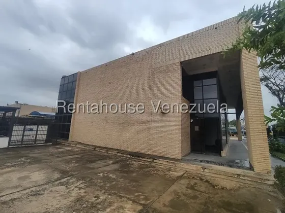 En Venta Amplio Y Funcional Local Comercial San Diego - Carabobo (inm 25-21151) Avenida Mas Transitada De La Zona, En Centro Comercial (solo Clientes)