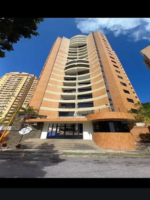 Apartamento En Alquiler Amoblado Las Chimeneas Piso Alto Cocina Moderna Equipada Las Cchimeneas Valencia