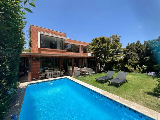Venta Casa 240m² 5d/5b En Condominio, San Carlos Apoquindo
