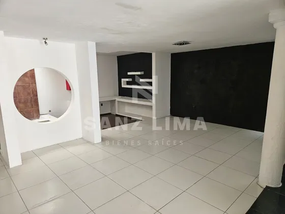 Excelaris: Amplia Casa En Venta En Fraccionamiento Céntrico Privado
