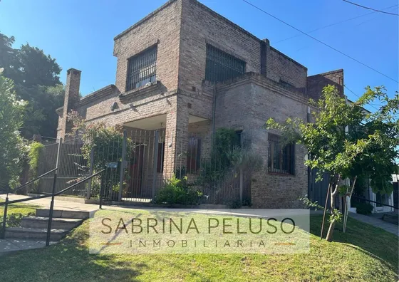 Venta Casa 4 Ambientes - Ituzaingó