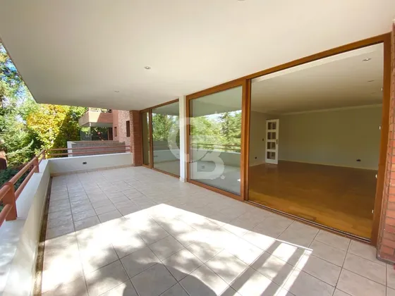 Gran Departamento En Exclusivo Condominio
