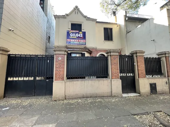 Venta Casa 9 Amb. S/lote 10x21m² - Caballito - Con Amplio Patio