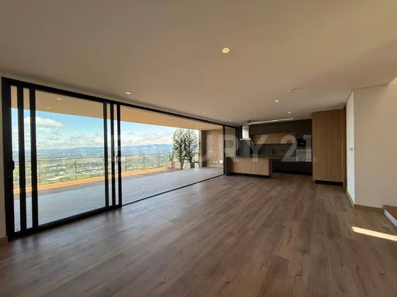 Renta Casa Para Estrenar En Rionegro, En El Sector De Sajonia.