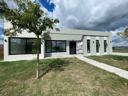 Casa En Venta Barrio San Sebastian Entrega Inmediata - Salida A La Laguna - - Oportunidad Casa En Venta Barrio San Sebastian Entrega Inmediata - Salida A La Laguna - - Oportunidad