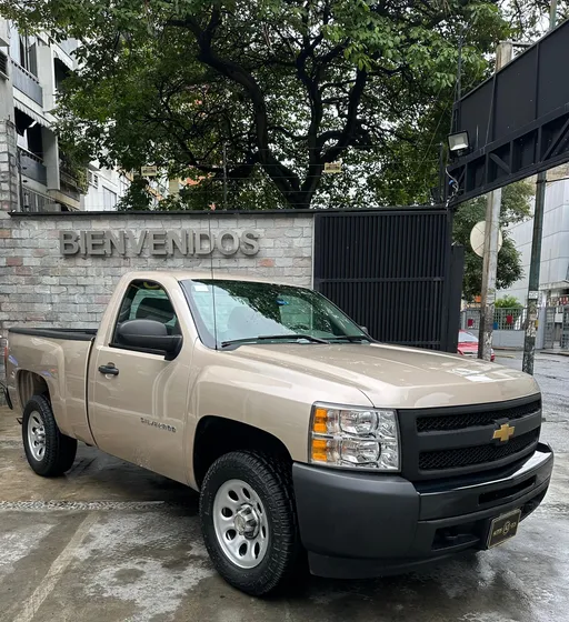 Chevrolet Silverado Ls