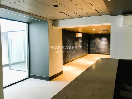 Gran Local Comercial 3 Pisos En Venta Providencia