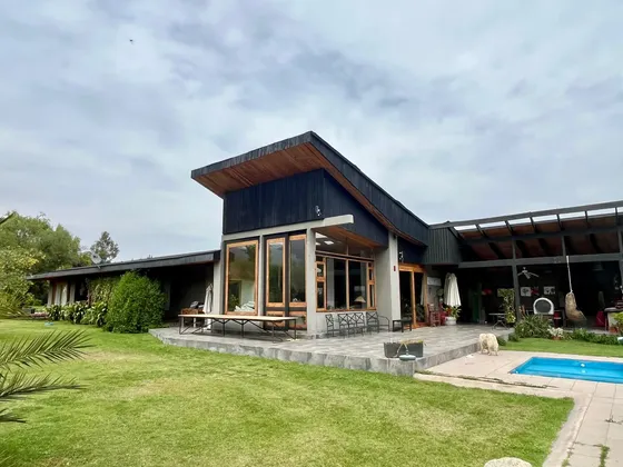 Moderna Casa Con Vista A Los Cerros Del Palpi, Paine