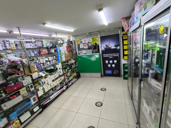 Se Vende Negocio Con Gran Variedad De Productos De Tecnología, Hogar, Juguetería Y Demás, Con Derechos De Manejo De Efecty, Servientrega, Western Unión, Caja Social Y Bancamia