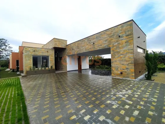Casas En Venta Llanogrande 643-6523490
