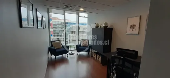 Oficina En Venta En Las Condes, Sector Clínica Las Condes.