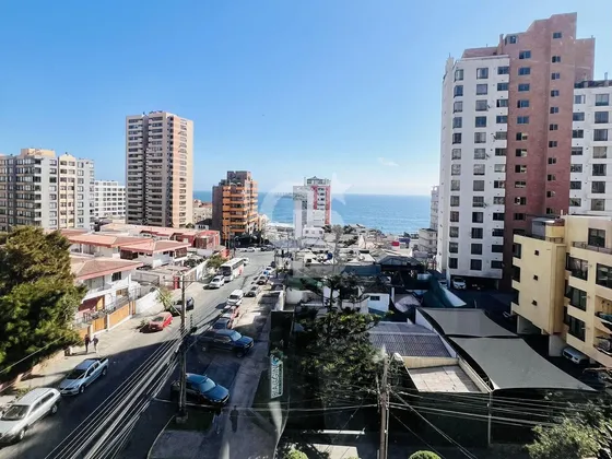 Amplio Departamento Cercano A Avenida Brasil