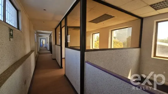 Edificio Industrial De 2 Pisos En Arriendo Independencia