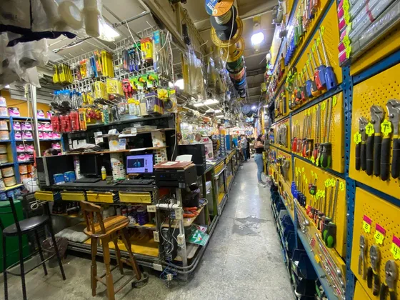 Gran Ferreteria Se Vende Fondo De Comercio A Pie De Calle 800 M2 Acropolis