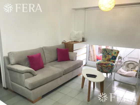 Venta De Departamento De 2 Ambientes Con Balcón En Quilmes (28234)