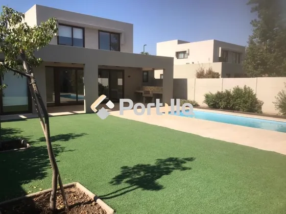 Casa En Arriendo Chicureo  Av Rukan/ /chicureo