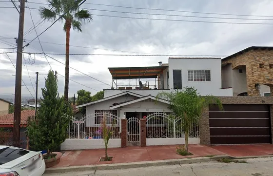 Sk01- Casa En Remate Bancario En C. Sto Tomas, El Refugio, Tecate, B.c. (65% Debajo De Su Valor Comercial, Solo Recursos Propios)