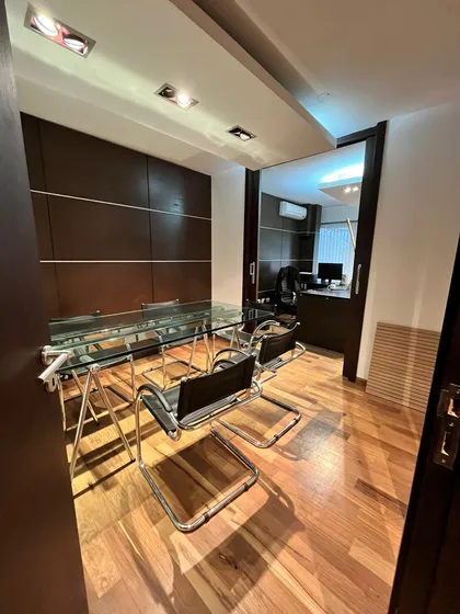Oficina De Categoría En Venta - Inmejorable Ubicación Cerro De Las Rosas