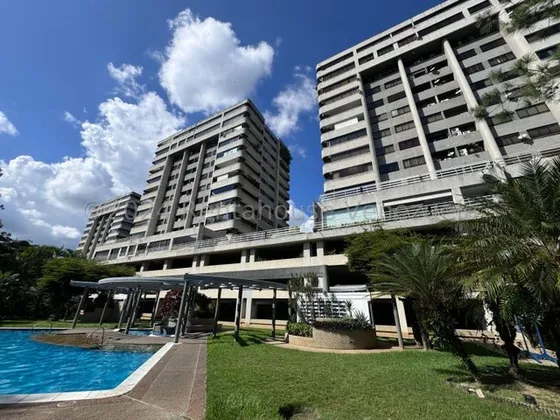 Apartamento En Venta Las Esmeraldas 25-3694 Lv