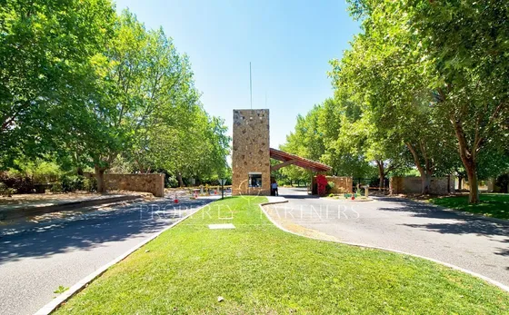 Terreno En Las Brisas, Conexión Directa A Piedra R...