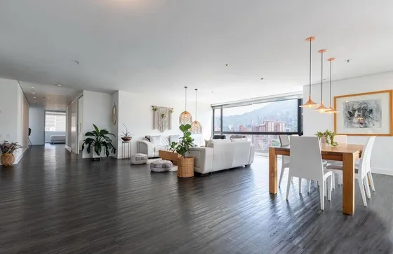 Apartamento En Venta En Los Balsos. Cod V12587
