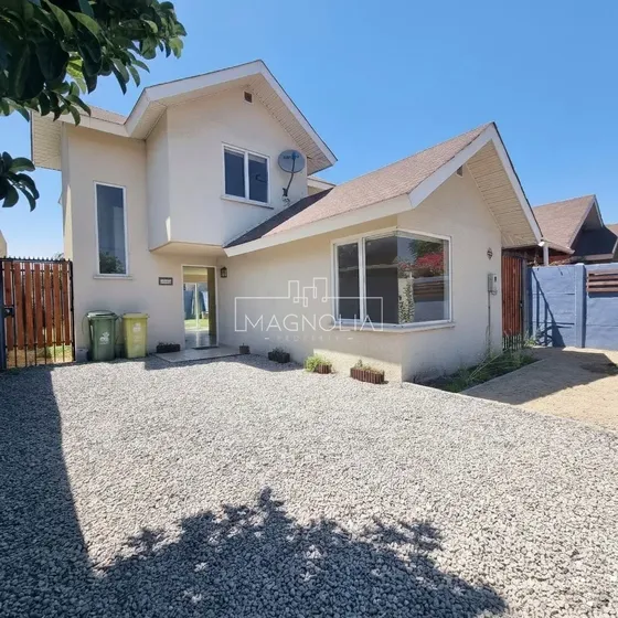 Casa En Arriendo De 3 Dorm. En Colina