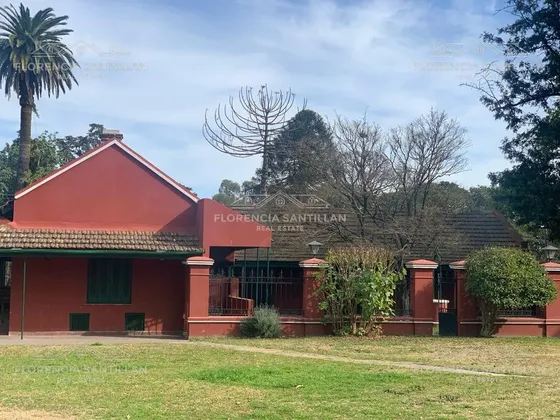 Casa Quinta De 6 Ambientes Con Cochera  En Venta En Luis Guillón, Esteban Echeverría, G.b.a. Zona Sur
