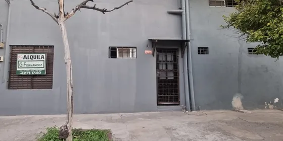 Departamento  En Calle Pensamiento.