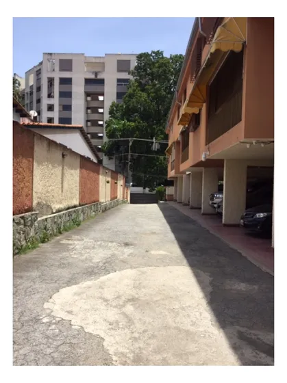Se Vende Casa 288m2 Montecristo 8159