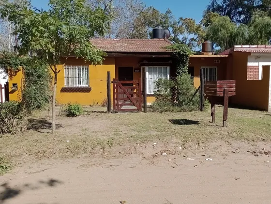 Casa Mas Departamento En Mar Del Tuyu