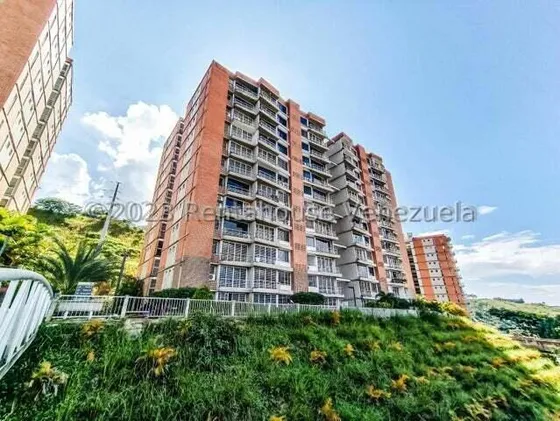 Apartamento En Venta, Ubicado En La Urbanizacion El Encantado Mls #23-22575