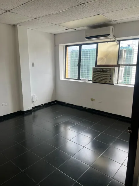 Excelente Oficina Ubicada En Chacao, Calle La Joya
