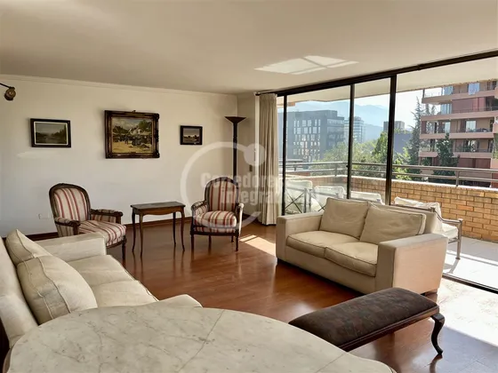 Departamento En Venta De 4 Dorm. En Vitacura