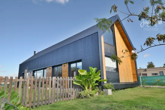 Casa Interno Al Verde #200-300 - Pilar Del Este - Santa Elena - 165m2 #id 8591