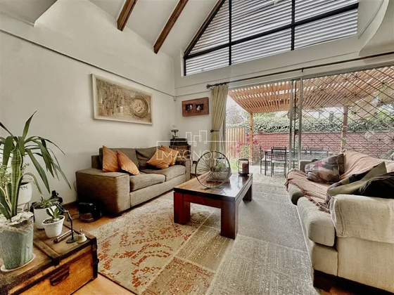 Casa En Venta De 5 Dorm. En Las Condes