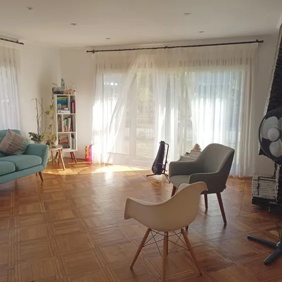 Casa 4d3b De Un Piso, En Gran Terreno, Barrio Consolidado