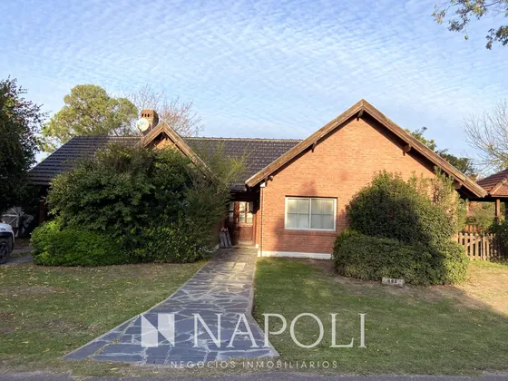 Venta De Casa En Echeverria Del Lago, Canning