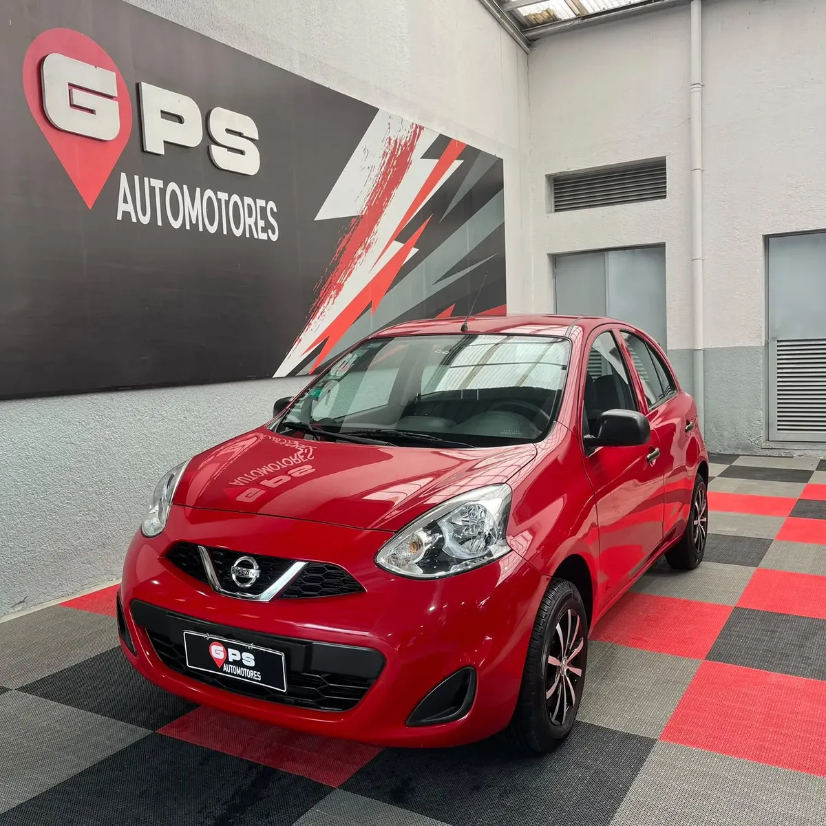 Nissan March Active Pure Drive F2