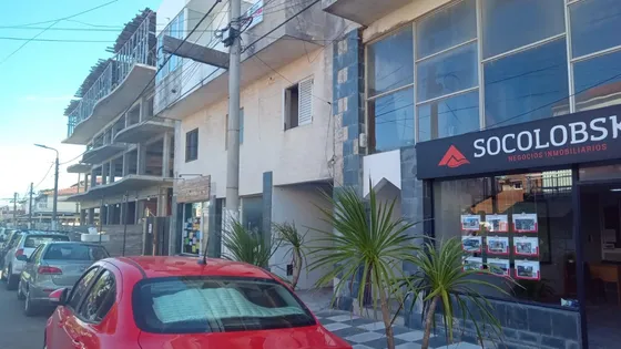 Local En Las Toninas Con Vivienda Sobre Calle 1