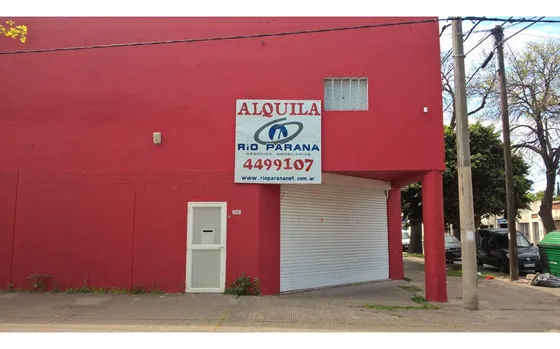 Galpon Con Oficina Y Local Constitucion Esquina La Paz