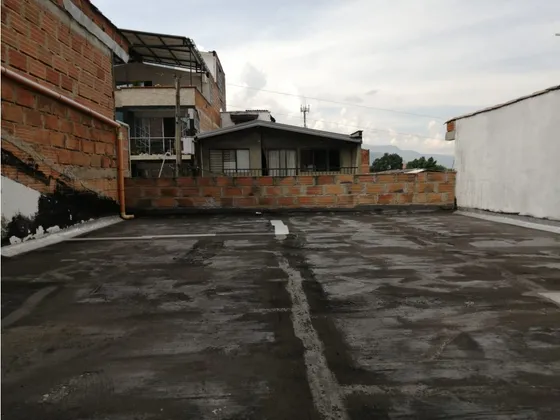 Vendo Casa Con Terraza En Tejelo-medellín-piso 2 Se Permite Construir