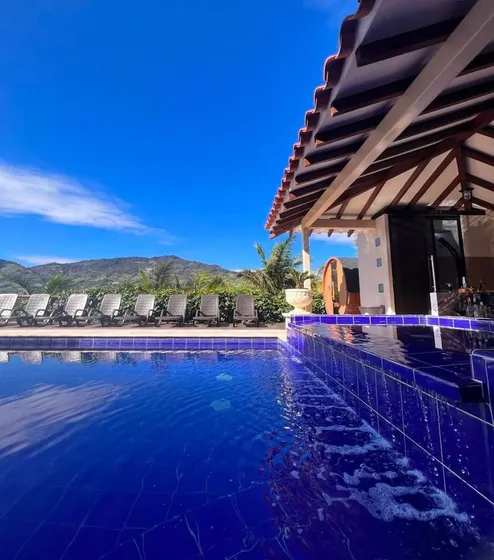 Finca Hotel En Venta En El Peñol Antioaquia 