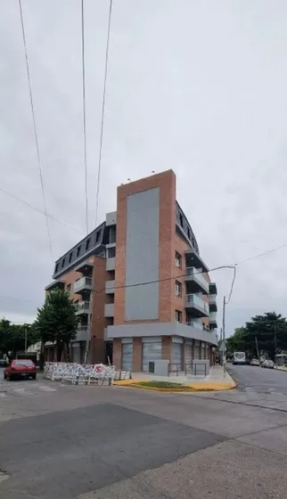 Alquiler De Departamento Dos Ambientes En José Mármol